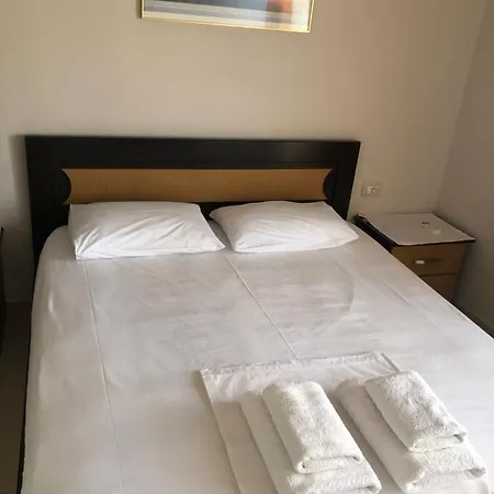 Lägenhet Vila Alicani Fier